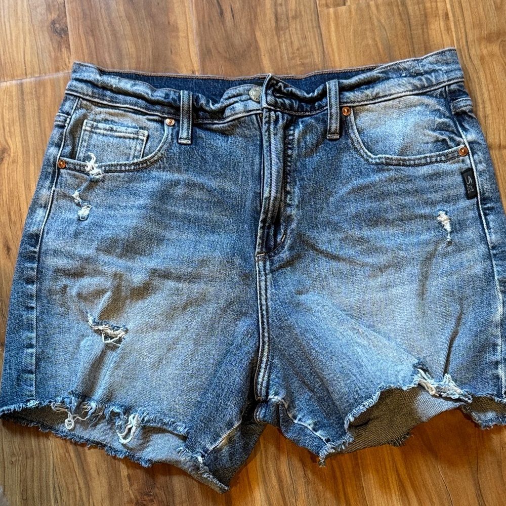 Silver Jeans Blue Distressed Jean Shorts sz 32